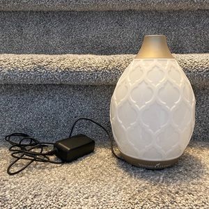 Young Living Essential Oil Diffuser - Desert Mist